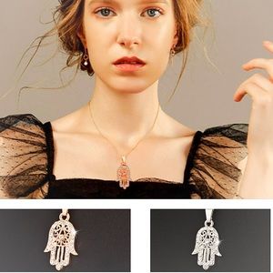 🎉 Hamsa Statement Pendant Necklace
